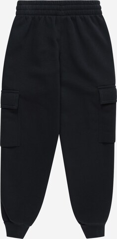 Nike Sportswear Tapered Hose in Schwarz