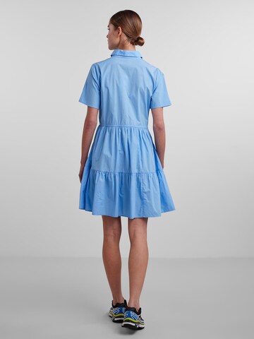 Robe-chemise 'Valdine' PIECES en bleu