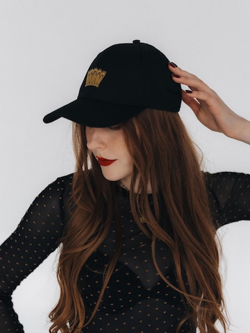 RADADA Cap 'Golden Crown' in Black: front