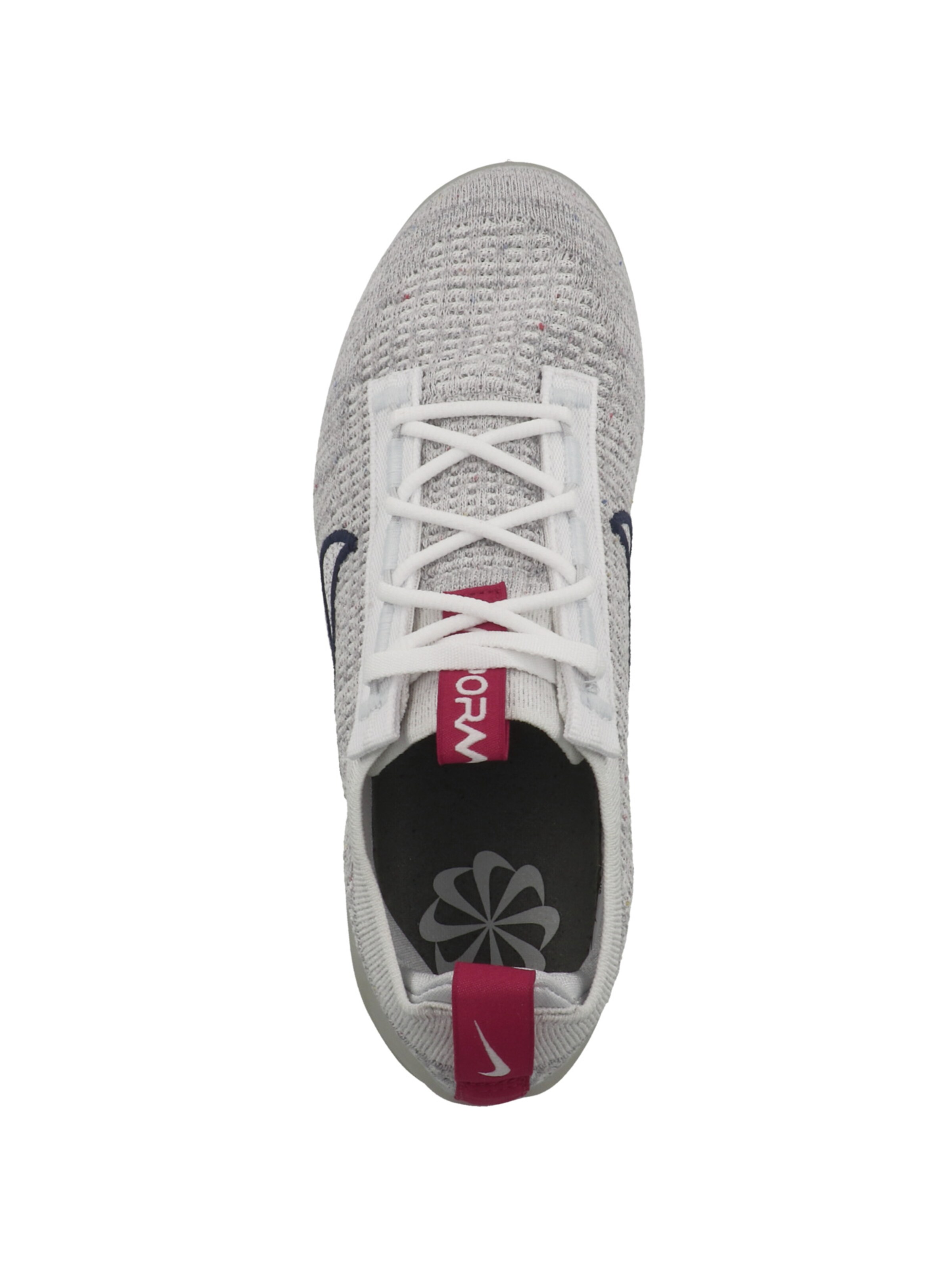 Nike Sportswear Platform trainers in White