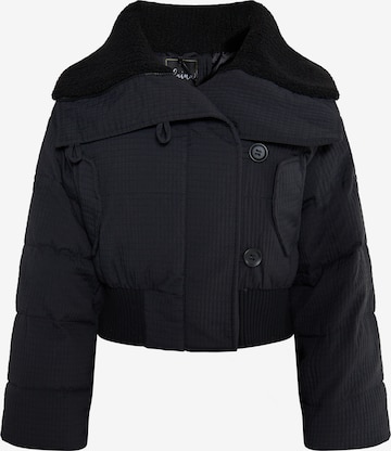 faina Winter Jacket in Black: front