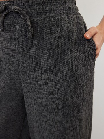 Trendyol Loosefit Παντελόνι σε γκρι