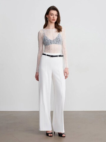 Dilvin Wide leg Pants in White