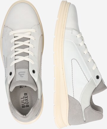 BULLBOXER Sneakers in White