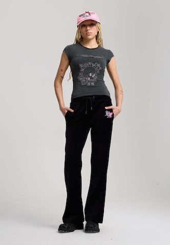 Ed Hardy T-Shirt 'Blumen-Totenkopf' in Grau