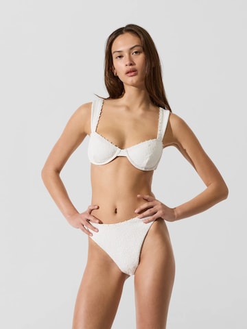 Karl Lagerfeld Низ бикини ' Strukturierte Bikinihose mit Perlen ' в Бежевый: спереди