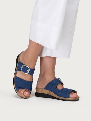 VITAFORM Mule in Blue: front