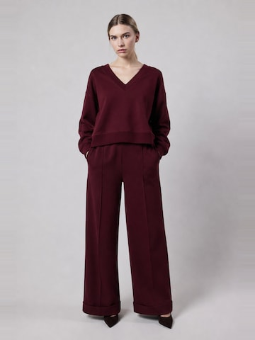 OWN Off With NatureLoosefit Hlače 'Pantalone Palazzo con Risvolto in Interlock Burgundy' - crvena boja