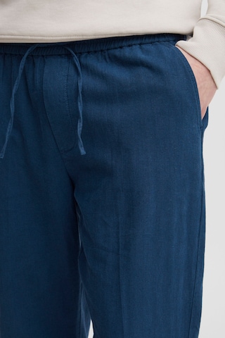 Casual Friday Loose fit Chino Pants 'Pilou 0080' in Blue