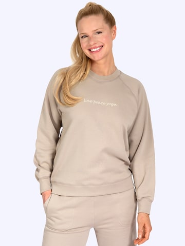 Magadi Athletic Sweatshirt 'Bella' in Beige