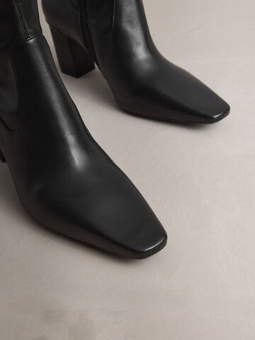 Next Stiefel in Schwarz