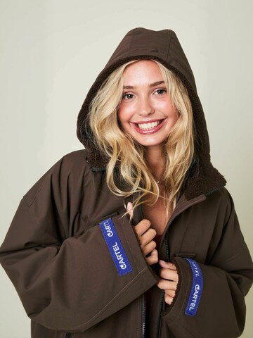 Cartel Copenhagen Between-season jacket ' Allure ' in Brown: front