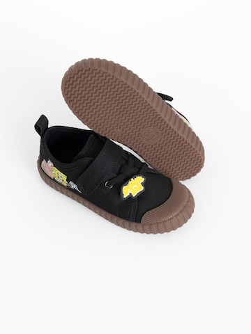 Sneaker de la Cool Club pe negru