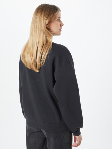Gina Tricot Sweatshirt 'Riley' in Schwarz