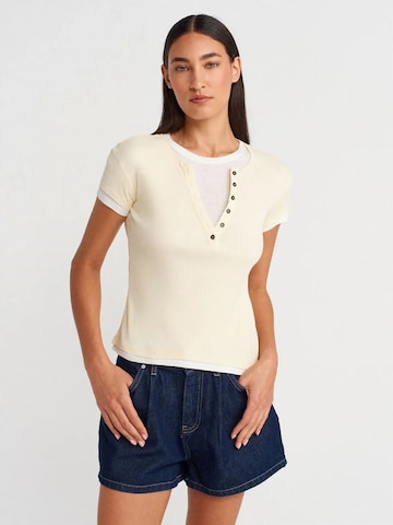 T-shirt Dilvin en beige : devant