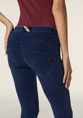 Freddy Flared Jeggings in Blue