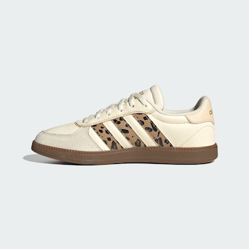 ADIDAS SPORTSWEAR Tennarit 'Breaknet Sleek' värissä valkoinen