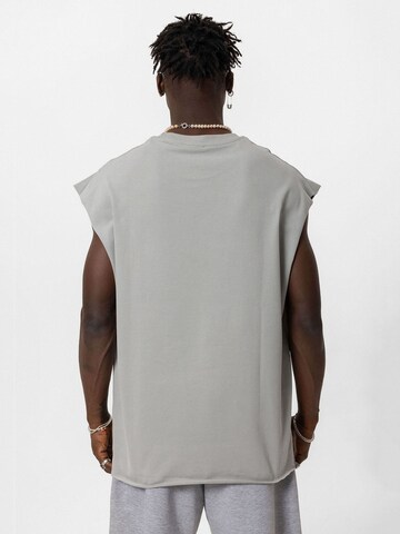 T-Shirt 'Daffodil' VAMOS CLO en gris