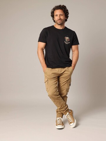 T-Shirt 'TOLUCA' Deeluxe en noir
