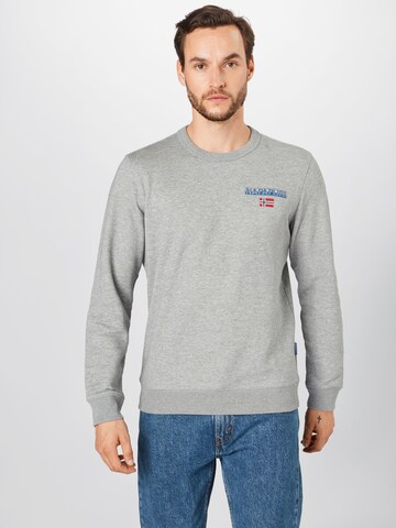 NAPAPIJRI Regular fit Sweatshirt 'B-Ice' in Grijs: voorkant