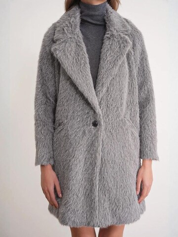 MixRay Between-Seasons Coat in Grey