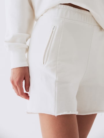Loosefit Pantaloni 'Enie' di RÆRE by Lorena Rae in bianco