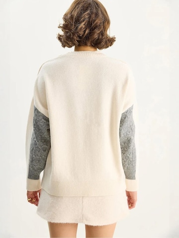 Pullover di Bianco Lucci in beige