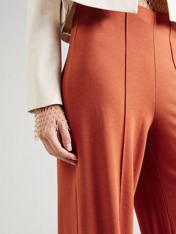 Guido Maria Kretschmer Women - Pierna ancha Pantalón de pinzas 'Dana' en marrón