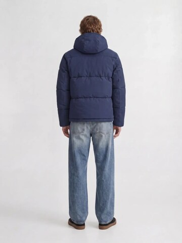 Geacă outdoor 'Jack & Jones Geaca barbati, cu gluga, Regular fit, JJGALAXY, Bleumarin inchis' de la JACK & JONES pe albastru