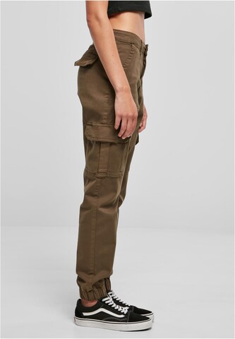 Urban Classics Tapered Cargo trousers in Green