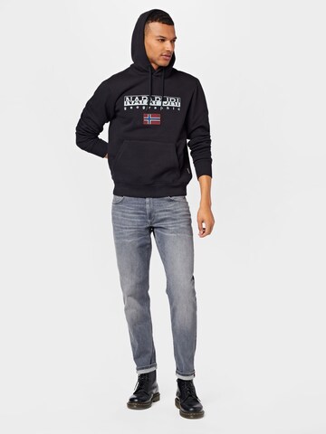 NAPAPIJRI Sweatshirt 'AYAS' in Zwart