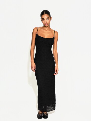 Abito di Bershka in nero: frontale