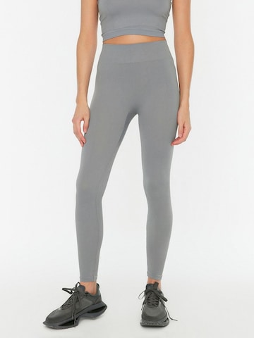 Trendyol Skinny Spodnie sportowe w kolorze szary: przód
