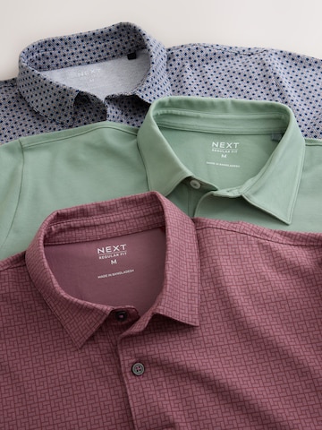 Tricou de la Next pe verde