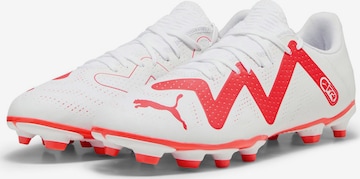 Ghete de fotbal 'Future Play' de la PUMA pe alb