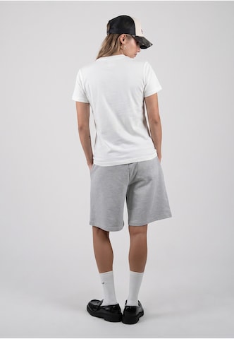 T-Shirt Prohibited en blanc