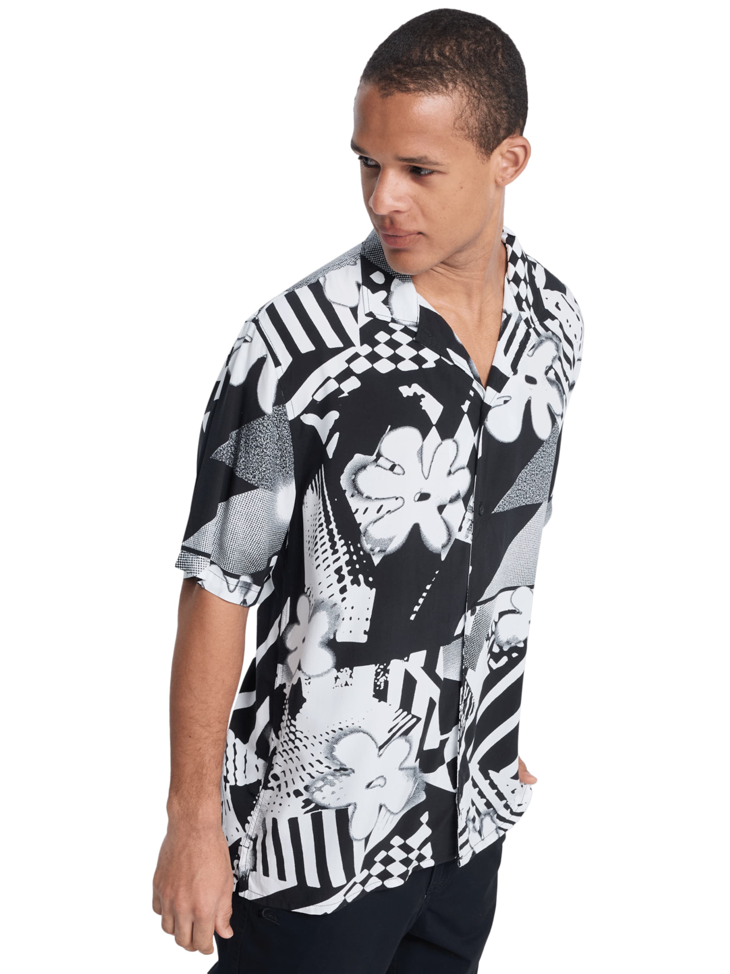 QUIKSILVER Comfort fit Button Up Shirt 'Paradise' in Black