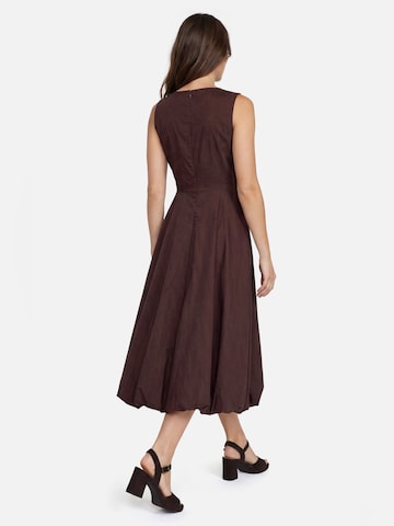 Marie Lund Dress in Brown