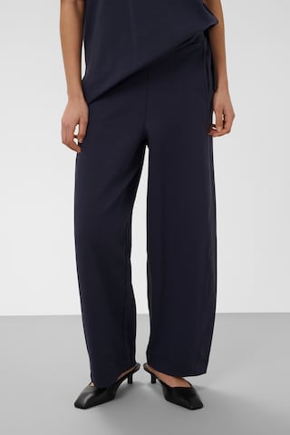 SOAKED IN LUXURY - regular Pantalón 'SLHevanne' en azul