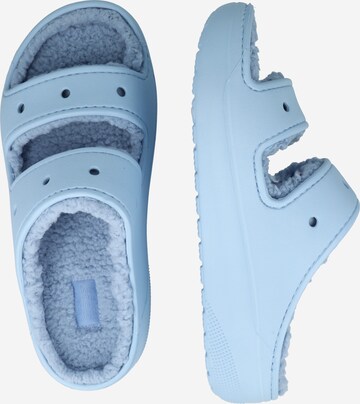 Crocs - Sapato aberto 'Classic Cozzzy' em azul