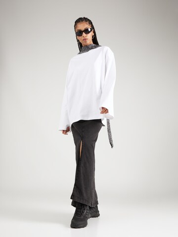 WEEKDAY Koszulka oversize w kolorze biały
