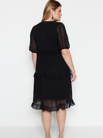 Trendyol Curve Jurk in Zwart