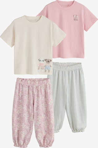 Next Set in Beige: voorkant