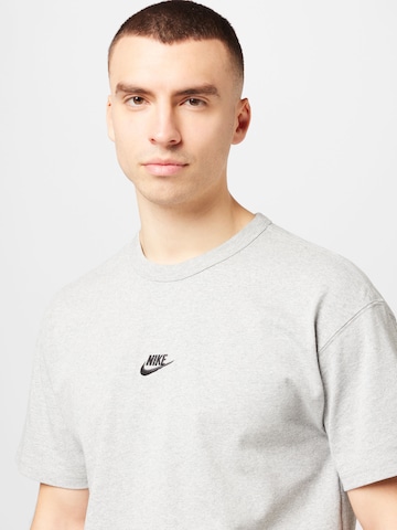 Nike Sportswear Tričko 'Essential' - Sivá