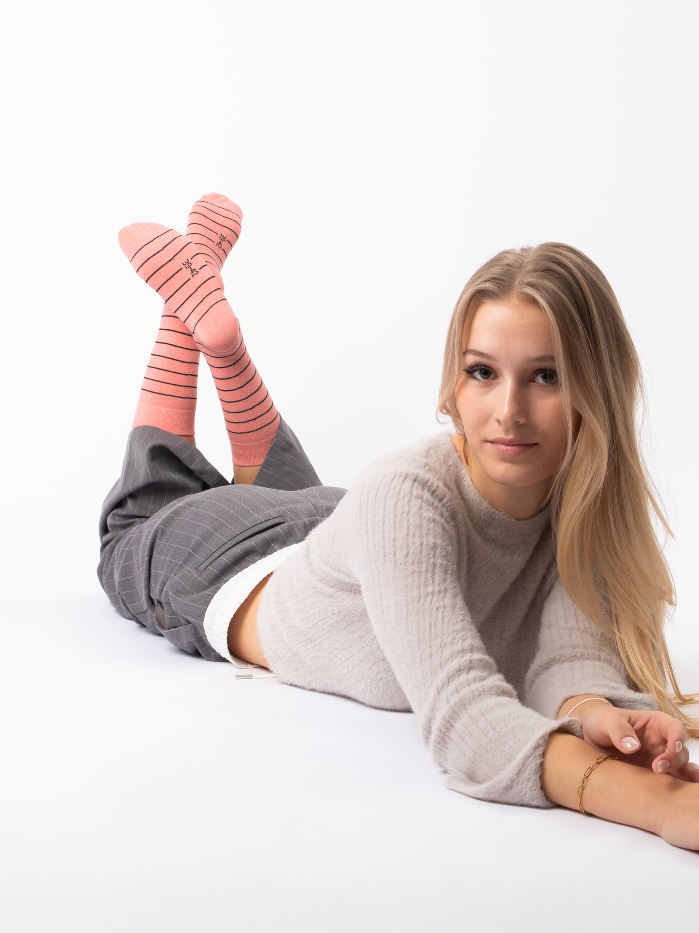 Occulto Socks 'Lotte' in Pink: front