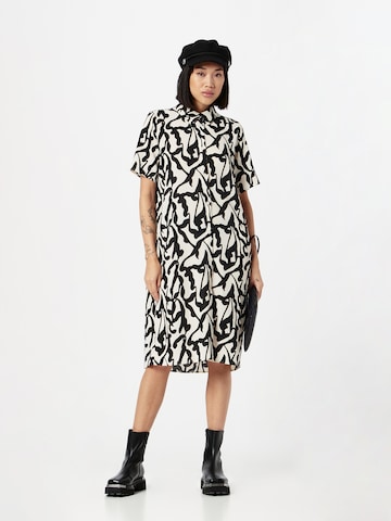 Monki - Vestido camisero en blanco