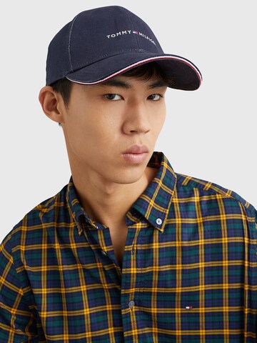 Casquette TOMMY HILFIGER en bleu : devant