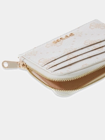 GUESS Wallet 'Emelie' in White