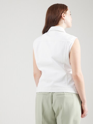 Gilet 'CARWESPA' di ONLY Carmakoma in bianco
