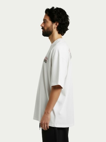 Sweat-shirt 'Forgotten Love TEE' Farfromlove en blanc